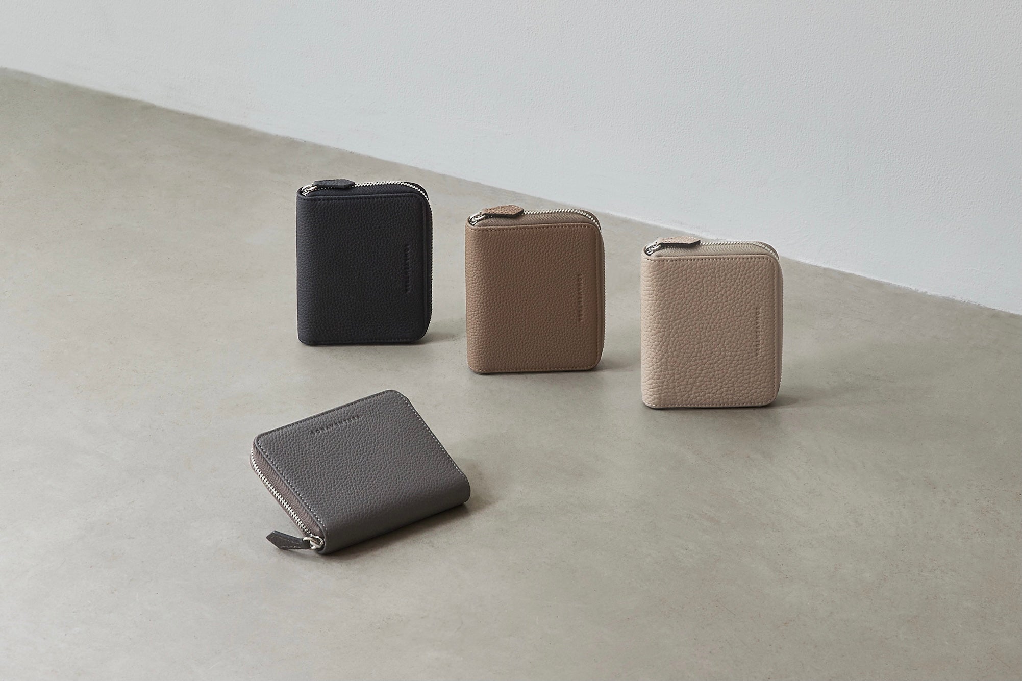 新作】スモール ラウンドジップ ウォレット