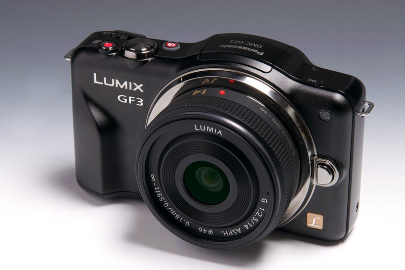 いい方向に吹っ切れた――小柄でかわいい LUMIX「DMC-GF3」（1/4 ページ