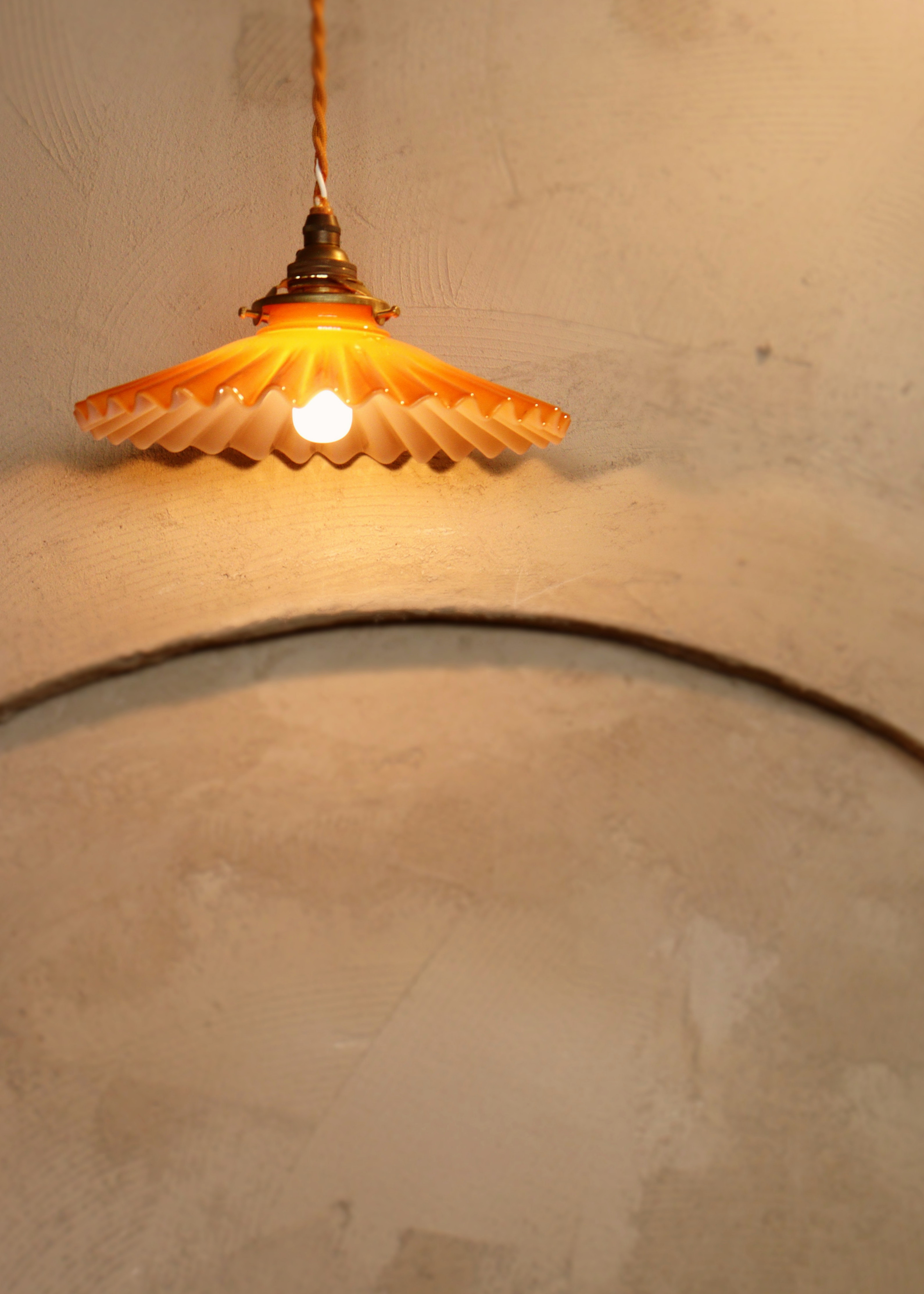 アンバーガラスのランプシェード 可愛いランプ フリルランプシェード