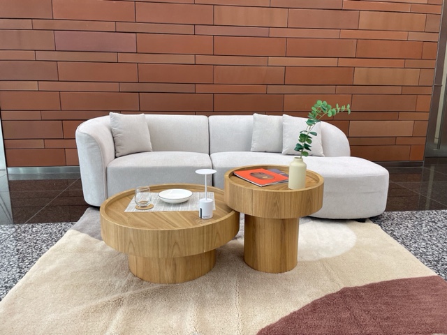 ローテーブルのご紹介】木の温もりたっぷりな円柱型がおしゃれな空間に