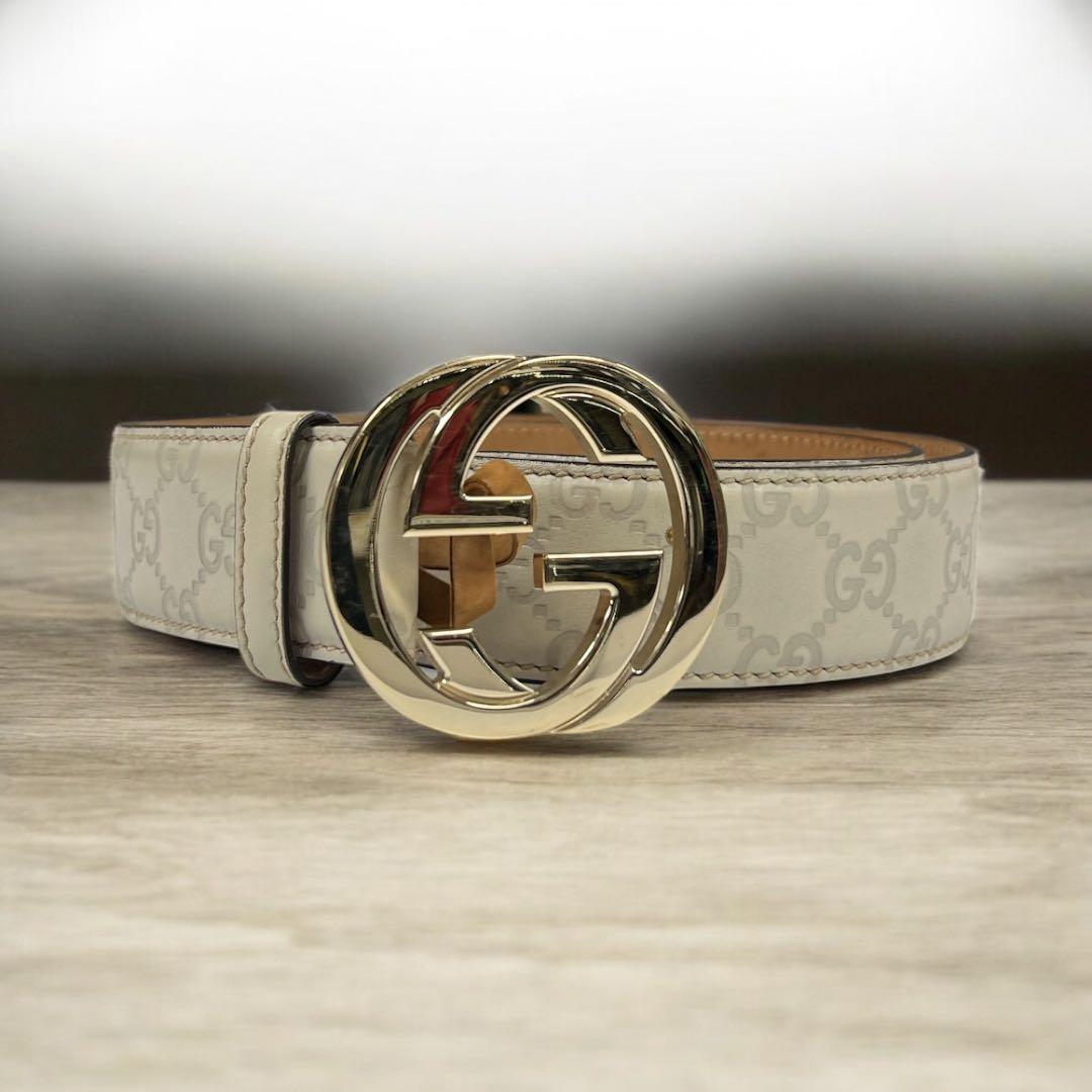 Gucci GG アイボリーレザーベルト　インターロッキング Gバックルベルト